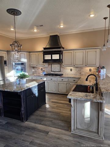 Stigler, Oklahoma, 74462-1647, United States, 3 Bedrooms Bedrooms, ,3 BathroomsBathrooms,Residential,For Sale,2005230