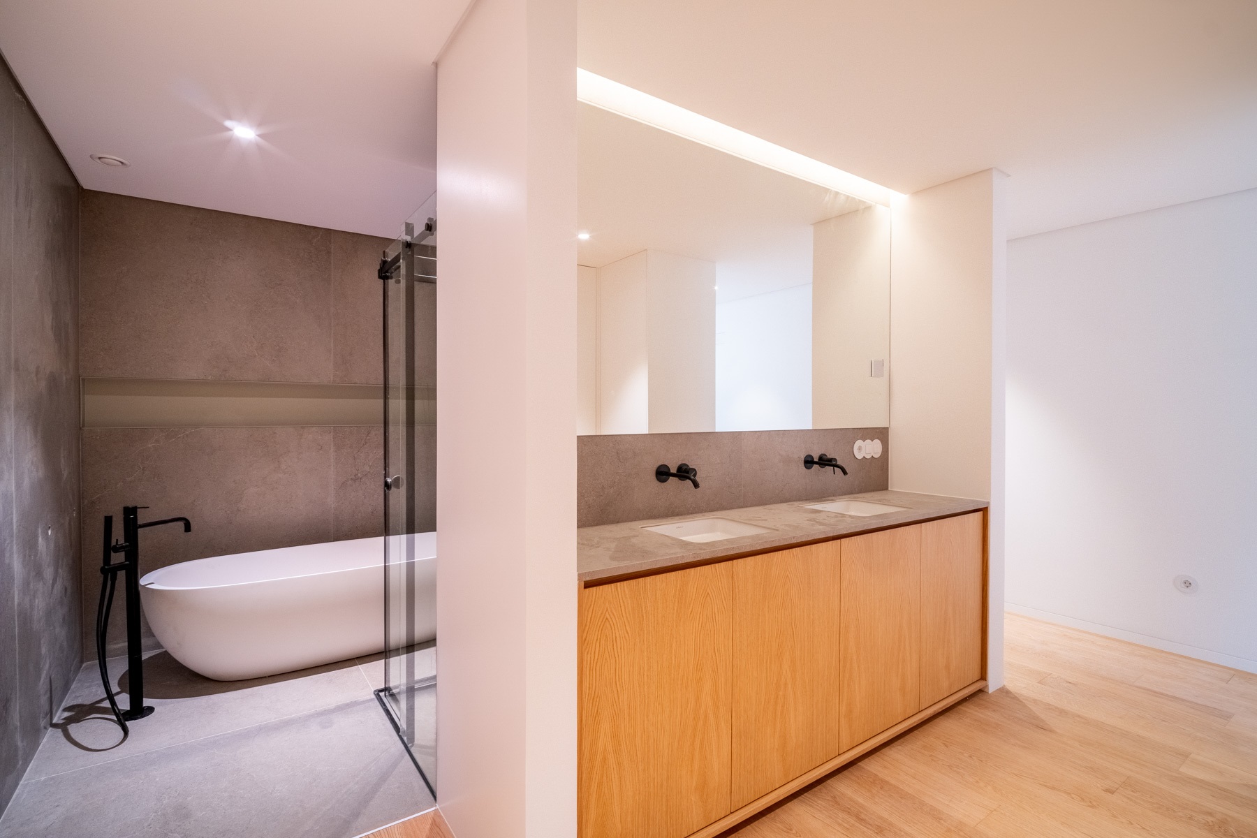  Semi-detached house, 4 bedrooms, for Sale - 物件實景