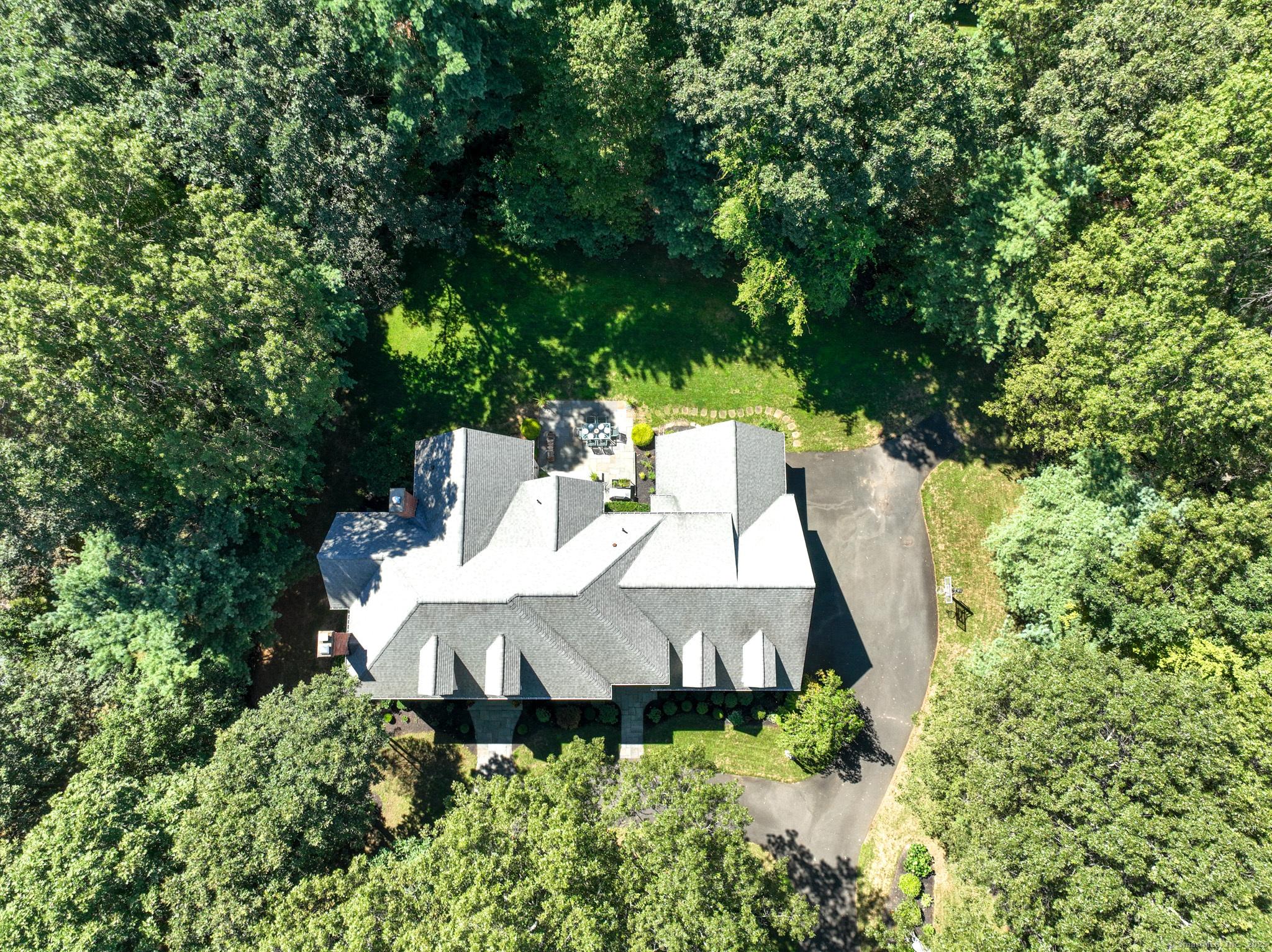 Farmington, Connecticut, 06032, United States, 5 Bedrooms Bedrooms, ,6 BathroomsBathrooms,Residential,For Sale,1943885