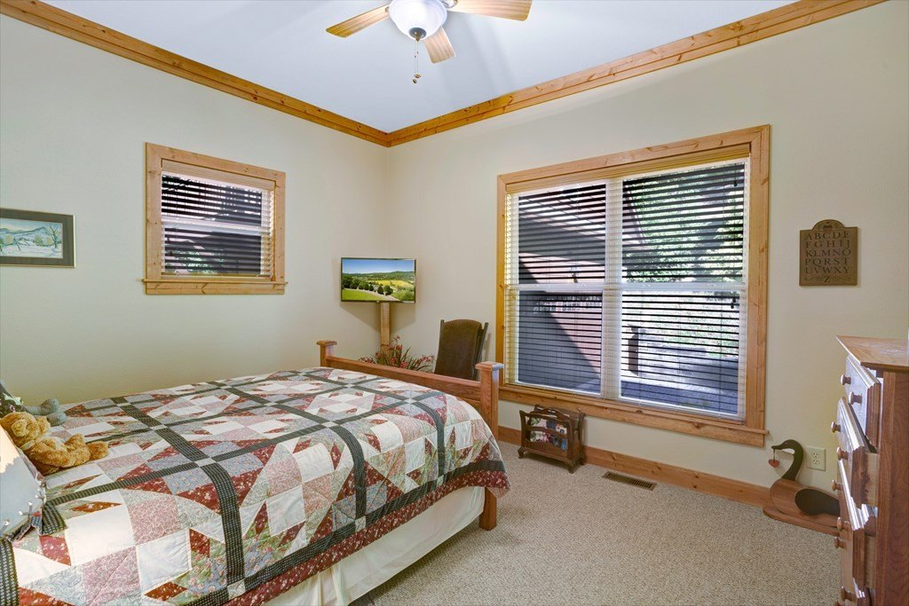 Hiawassee, Georgia, 30546, United States, 4 Bedrooms Bedrooms, ,5 BathroomsBathrooms,Residential,For Sale,1880672