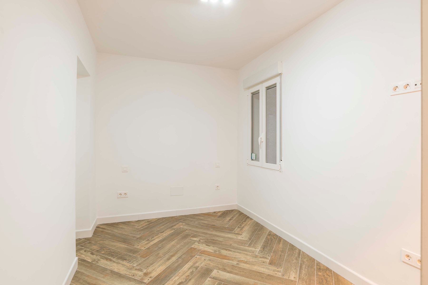  Renovated ground floor with private patio in Argüelles - 物件實景