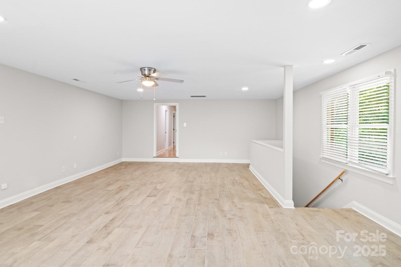 Matthews, North Carolina, 28104, United States, 4 Bedrooms Bedrooms, ,3 BathroomsBathrooms,Residential,For Sale,1876252