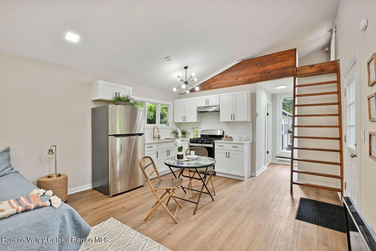 Woodstock, New York, 12498, United States, 4 Bedrooms Bedrooms, ,3 BathroomsBathrooms,Residential,For Sale,1991084