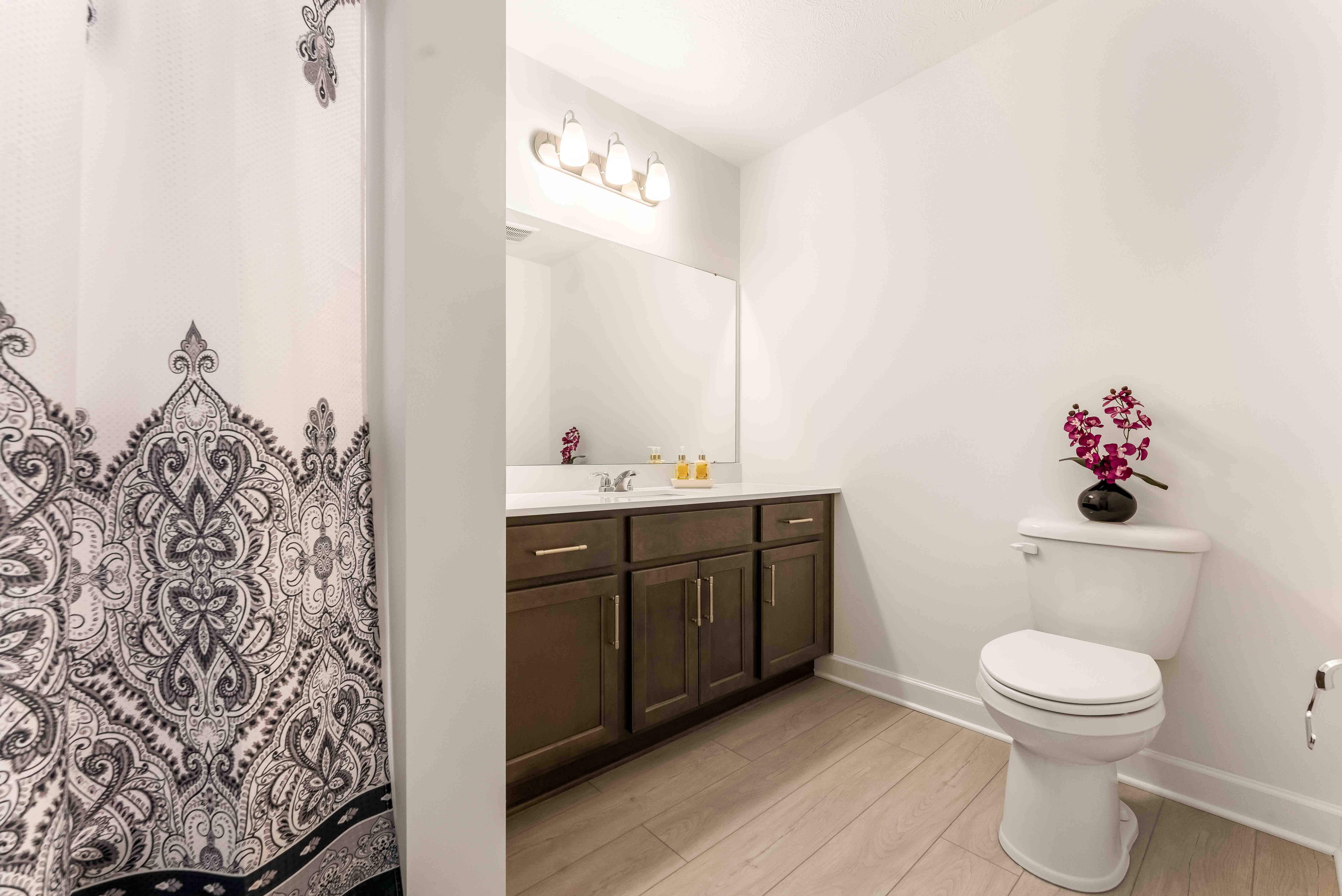  2003 South Links Avenue - 物件實景