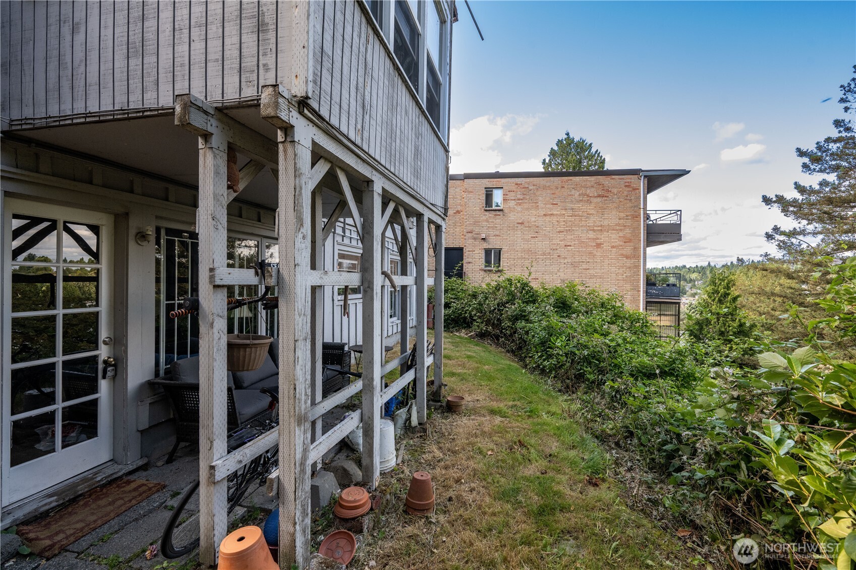 Seattle, Washington, 98105, United States, ,Residential,For Sale,1896313