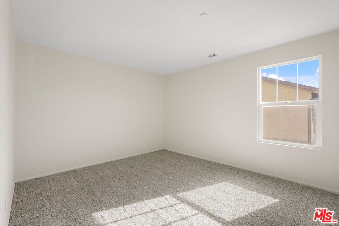 Lancaster, California, 93534, United States, 5 Bedrooms Bedrooms, ,3 BathroomsBathrooms,Residential,For Sale,1942304