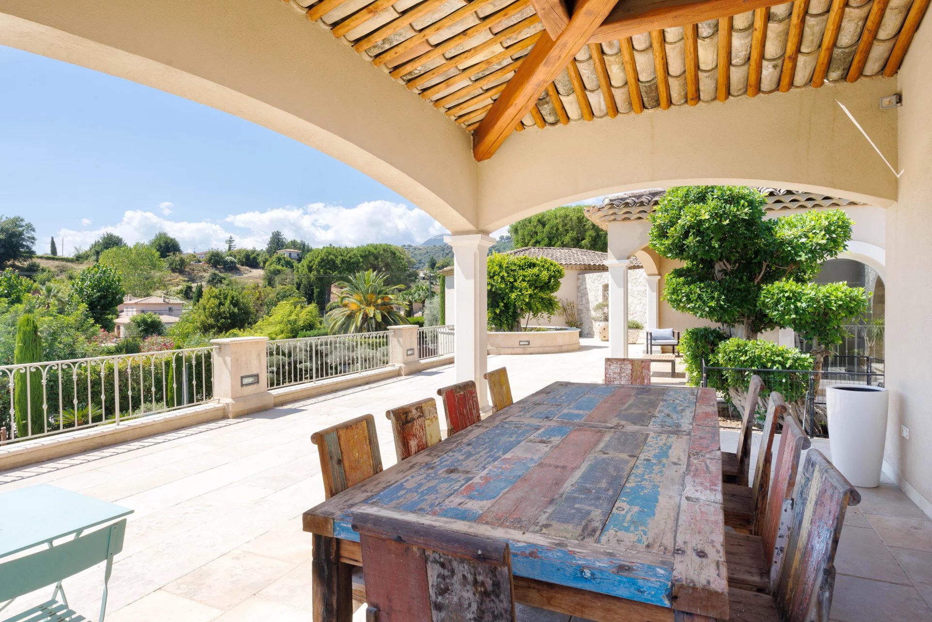 Saint-Paul-de-Vence, Provence-Alpes-Côte d’Azur, 06570, FR, 5 Bedrooms Bedrooms, ,Residential,For Sale,1916847