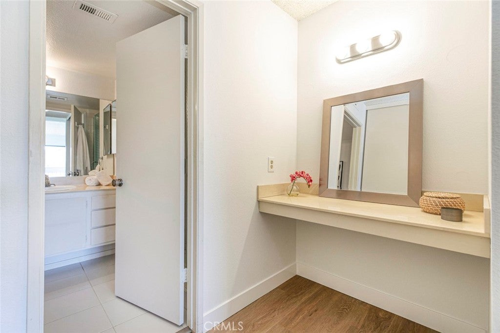 Glendale, California, 91206, United States, 2 Bedrooms Bedrooms, ,3 BathroomsBathrooms,Residential,For Sale,1941682