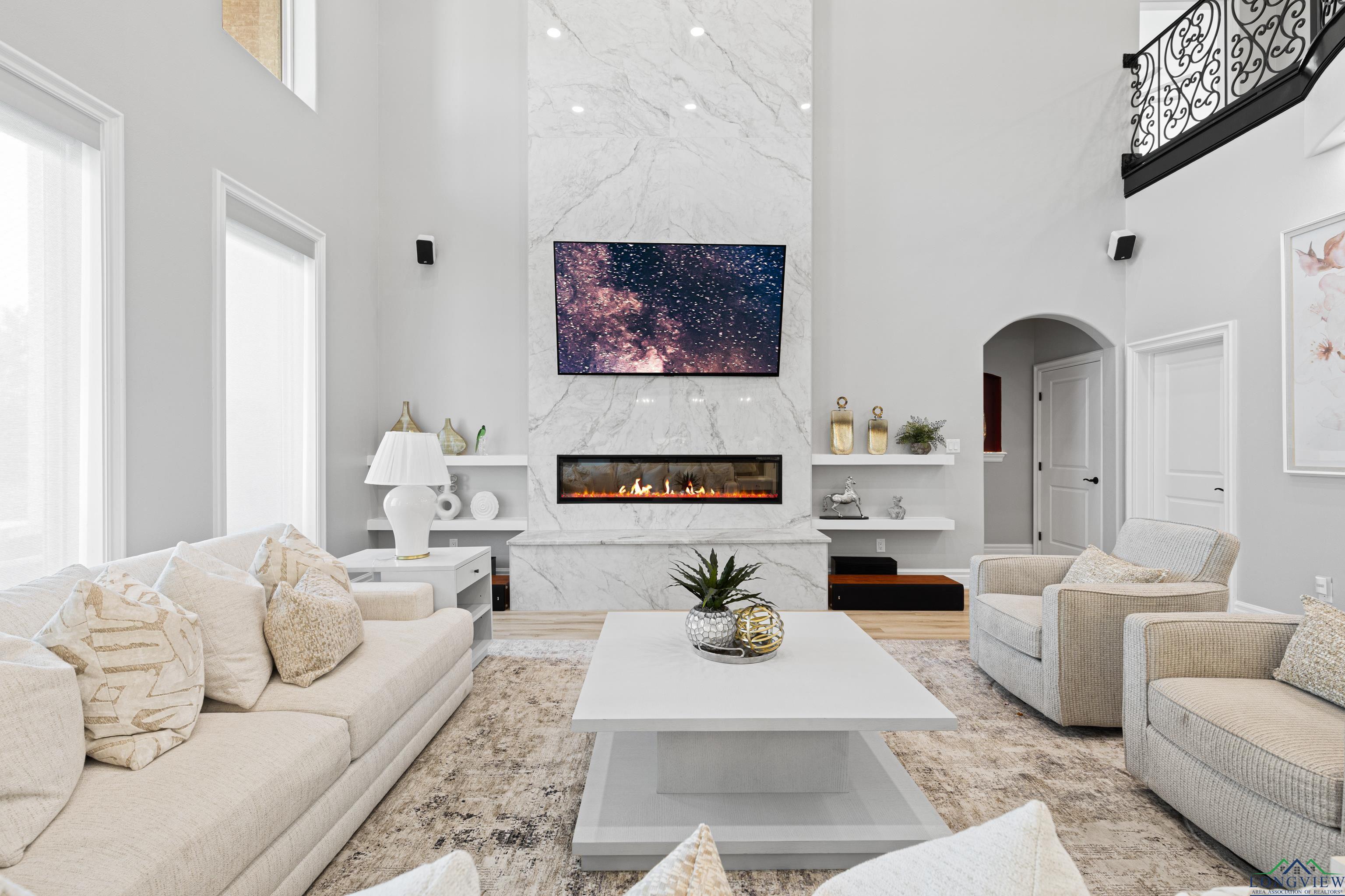 Tatum, Texas, 75691, United States, 6 Bedrooms Bedrooms, ,5 BathroomsBathrooms,Residential,For Sale,1967994