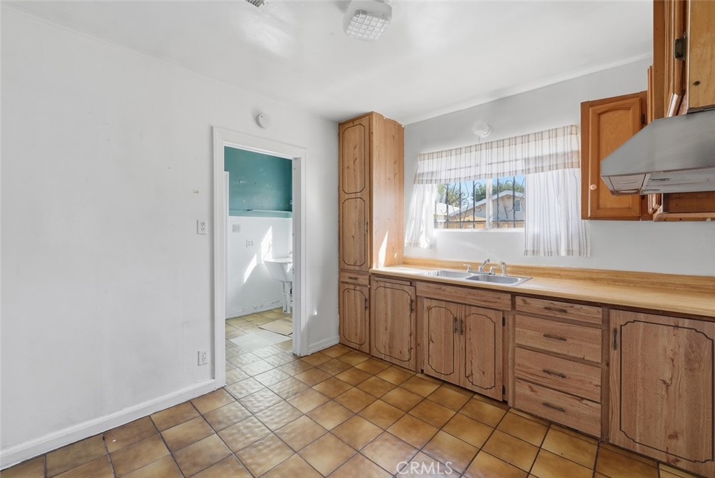 El Monte, California, 91731, United States, 2 Bedrooms Bedrooms, ,1 BathroomBathrooms,Residential,For Sale,1986309