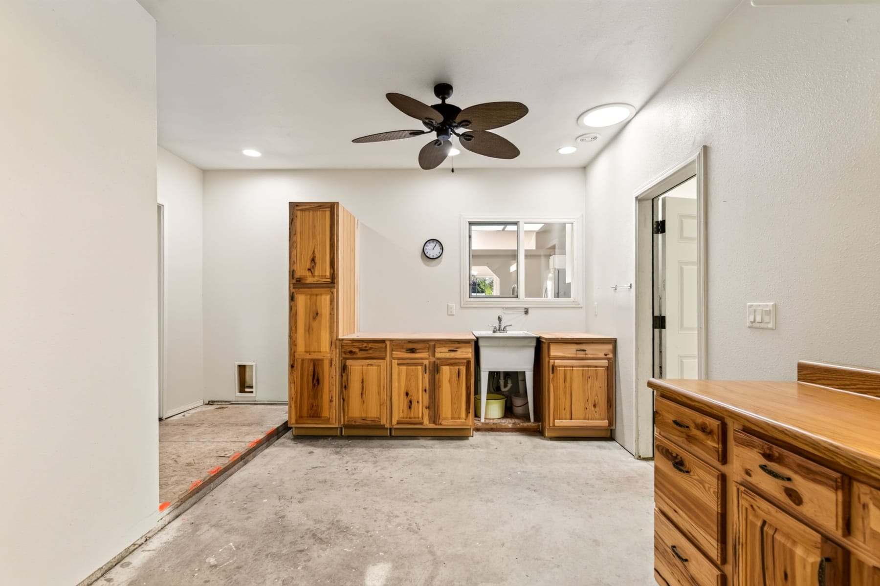  182 Justin Court Central Point, OR 97502 - 物件實景