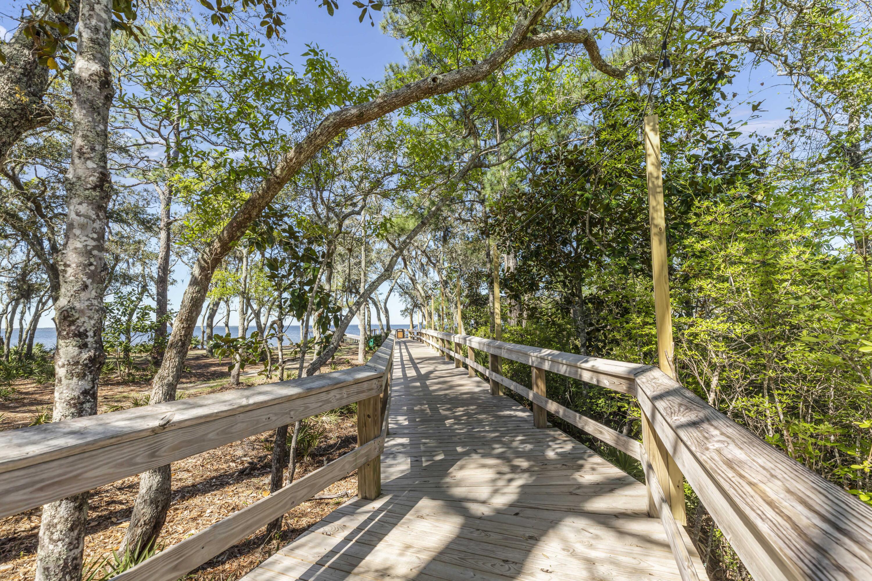 Freeport, Florida, 32439, United States, 4 Bedrooms Bedrooms, ,3 BathroomsBathrooms,Residential,For Sale,1876271