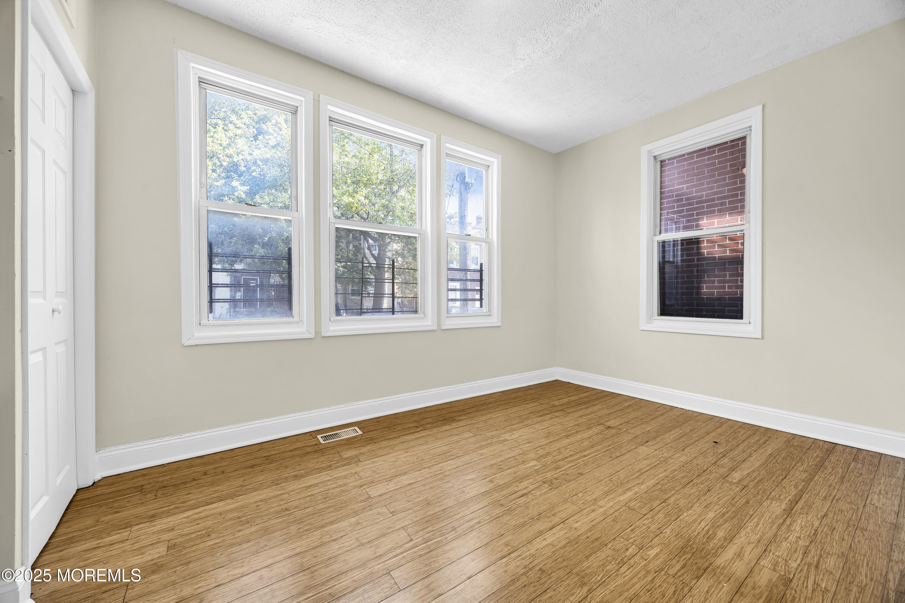 Newark, New Jersey, 07104, United States, 7 Bedrooms Bedrooms, ,3 BathroomsBathrooms,Residential,For Sale,1915900