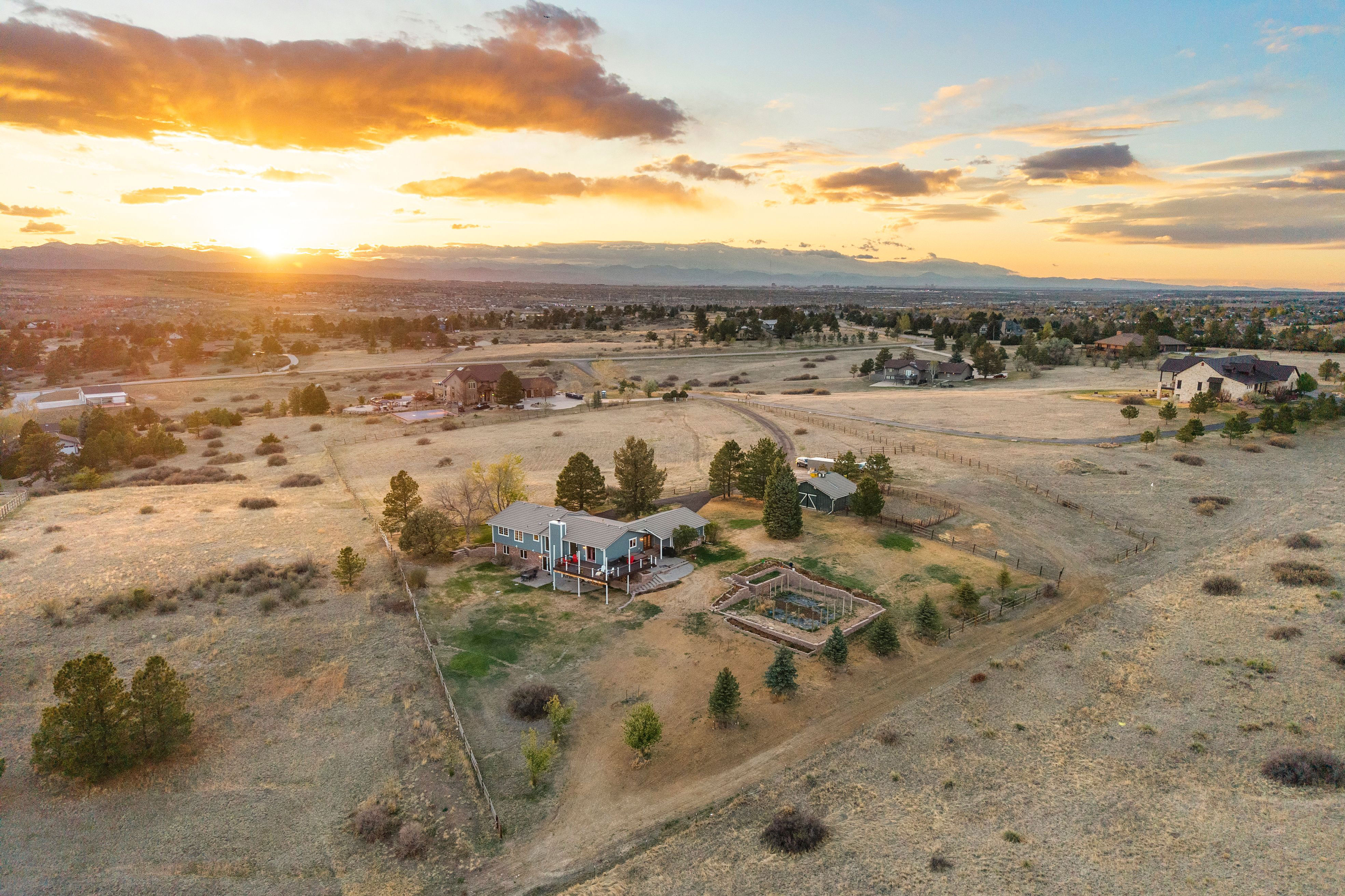  Ranch in Butterfield on 5 Acres with Pikes Peak Views - 物件實景