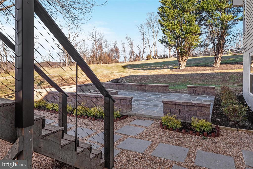 Winchester, Virginia, 22602, United States, 5 Bedrooms Bedrooms, ,5 BathroomsBathrooms,Residential,For Sale,2005998