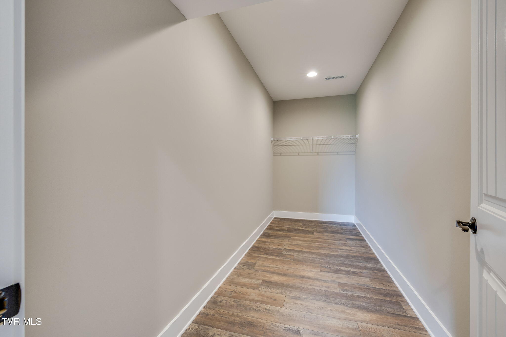 Jonesborough, Tennessee, 37659, United States, 4 Bedrooms Bedrooms, ,3 BathroomsBathrooms,Residential,For Sale,1974561