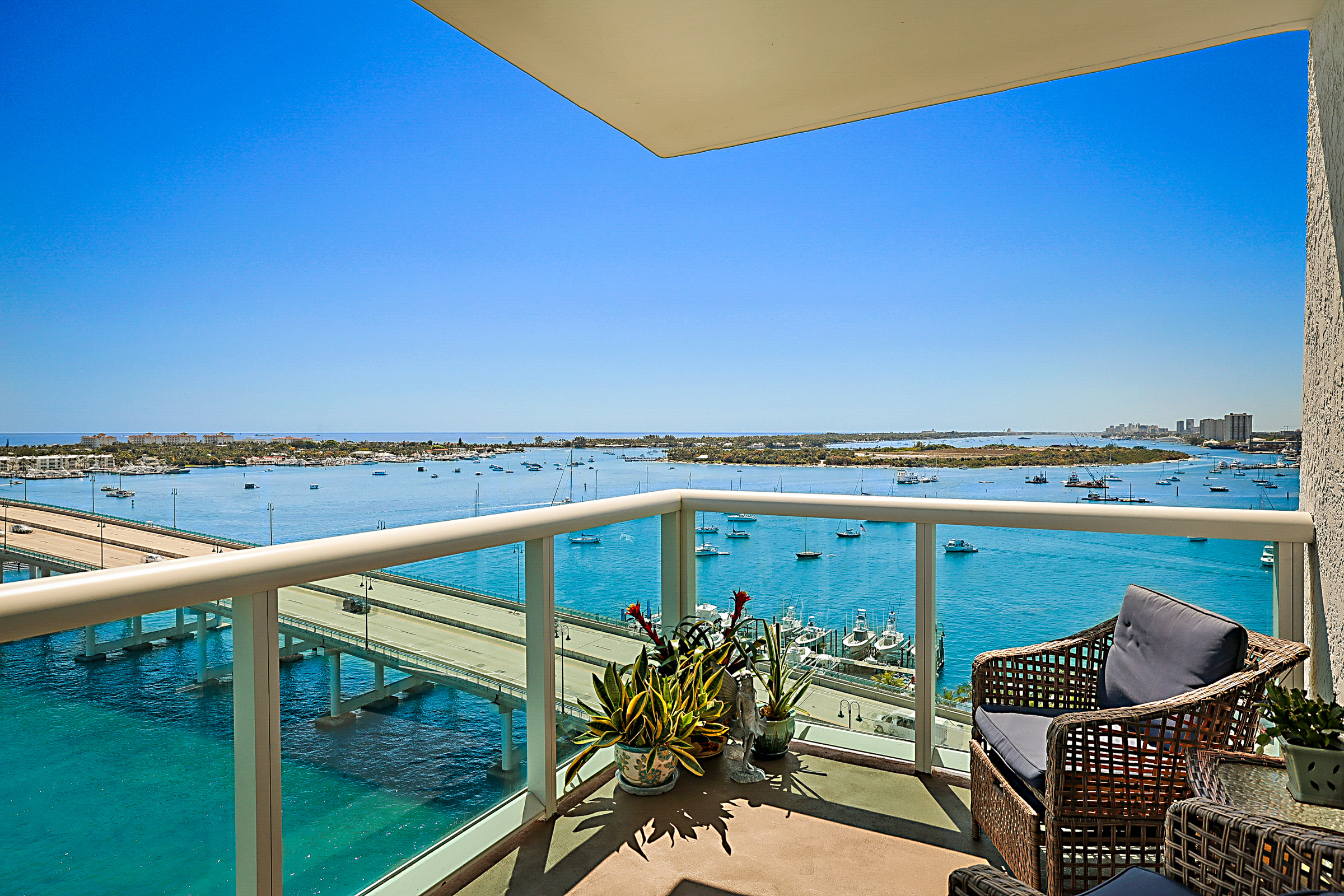  2640 Lake Shore Drive, Riviera Beach, FL, 33404 - 物件實景