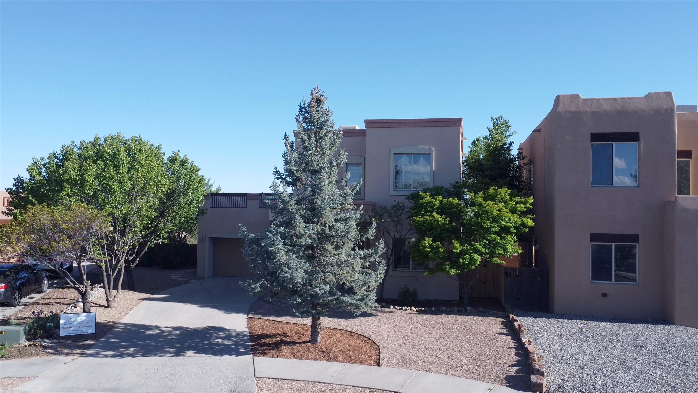 Santa Fe, New Mexico, 87507, United States, 3 Bedrooms Bedrooms, ,3 BathroomsBathrooms,Residential,For Sale,1793952