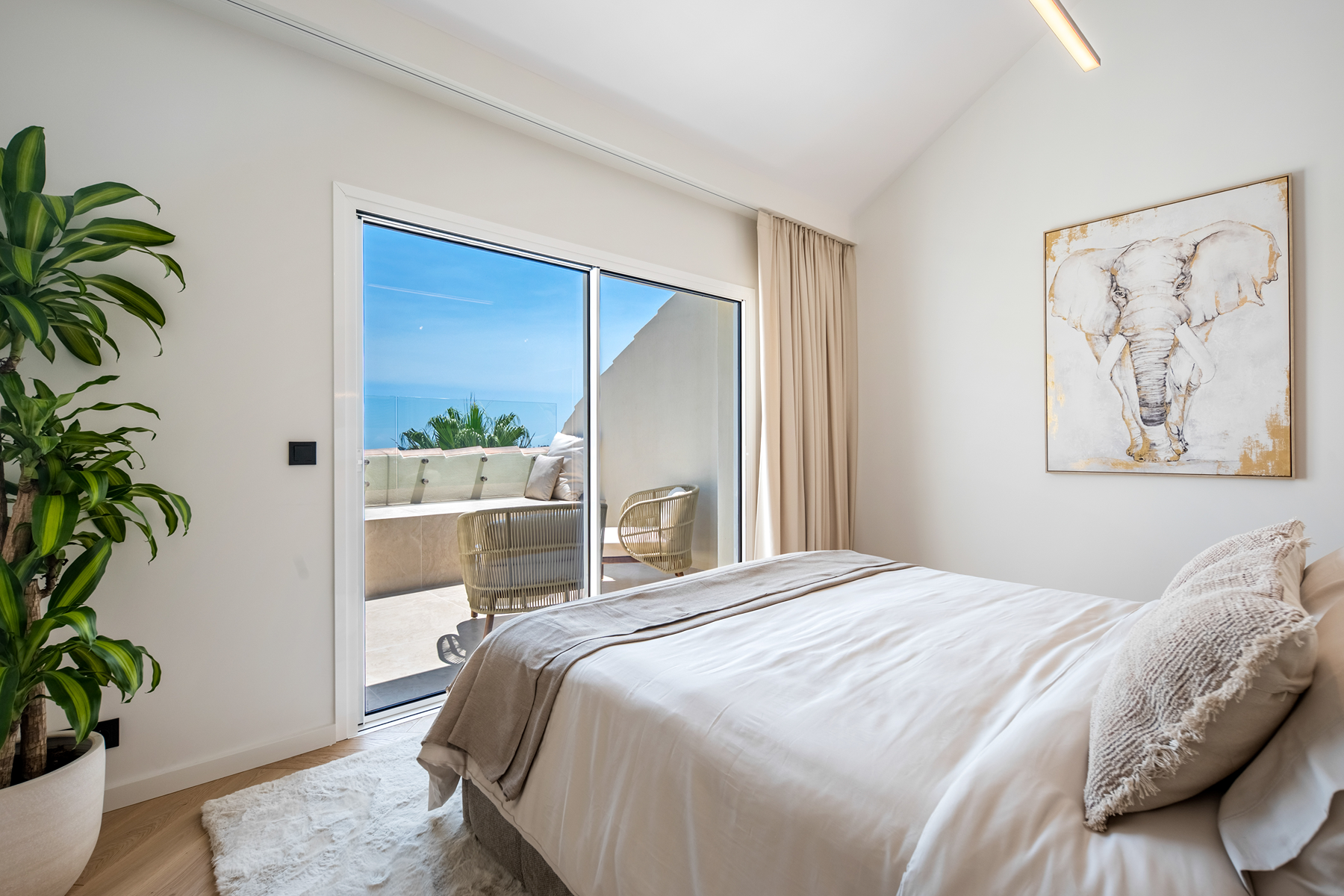  South-facing duplex penthouse with sea views in Nueva Andalucía - 物件實景