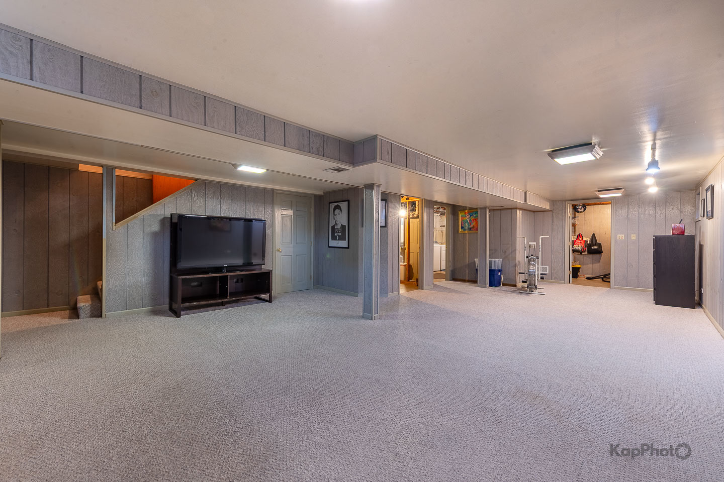 Chicago, Illinois, 60609, United States, 4 Bedrooms Bedrooms, ,3 BathroomsBathrooms,Residential,For Sale,1976093