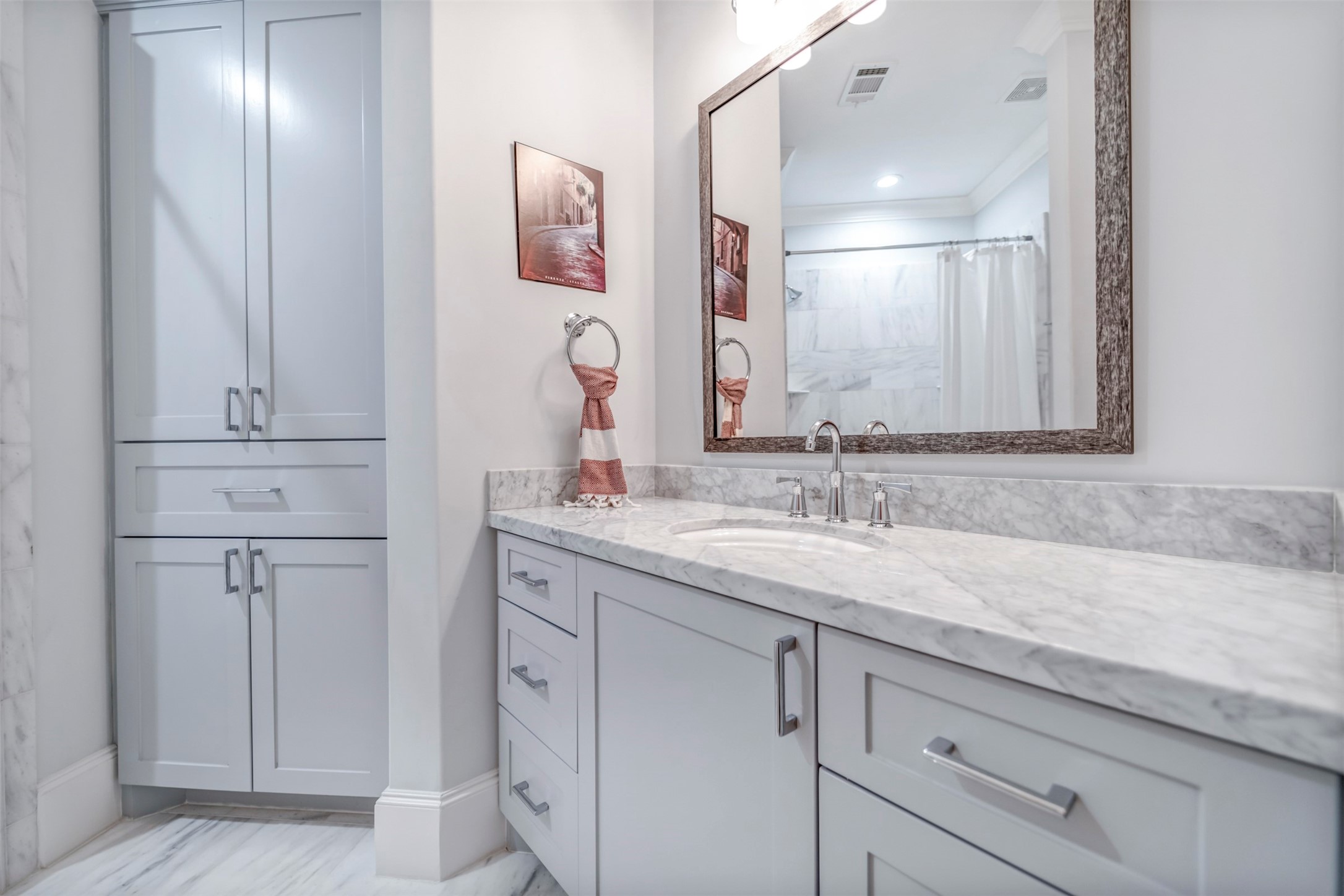 Houston, Texas, 77055, United States, 3 Bedrooms Bedrooms, ,4 BathroomsBathrooms,Residential,For Sale,1866931