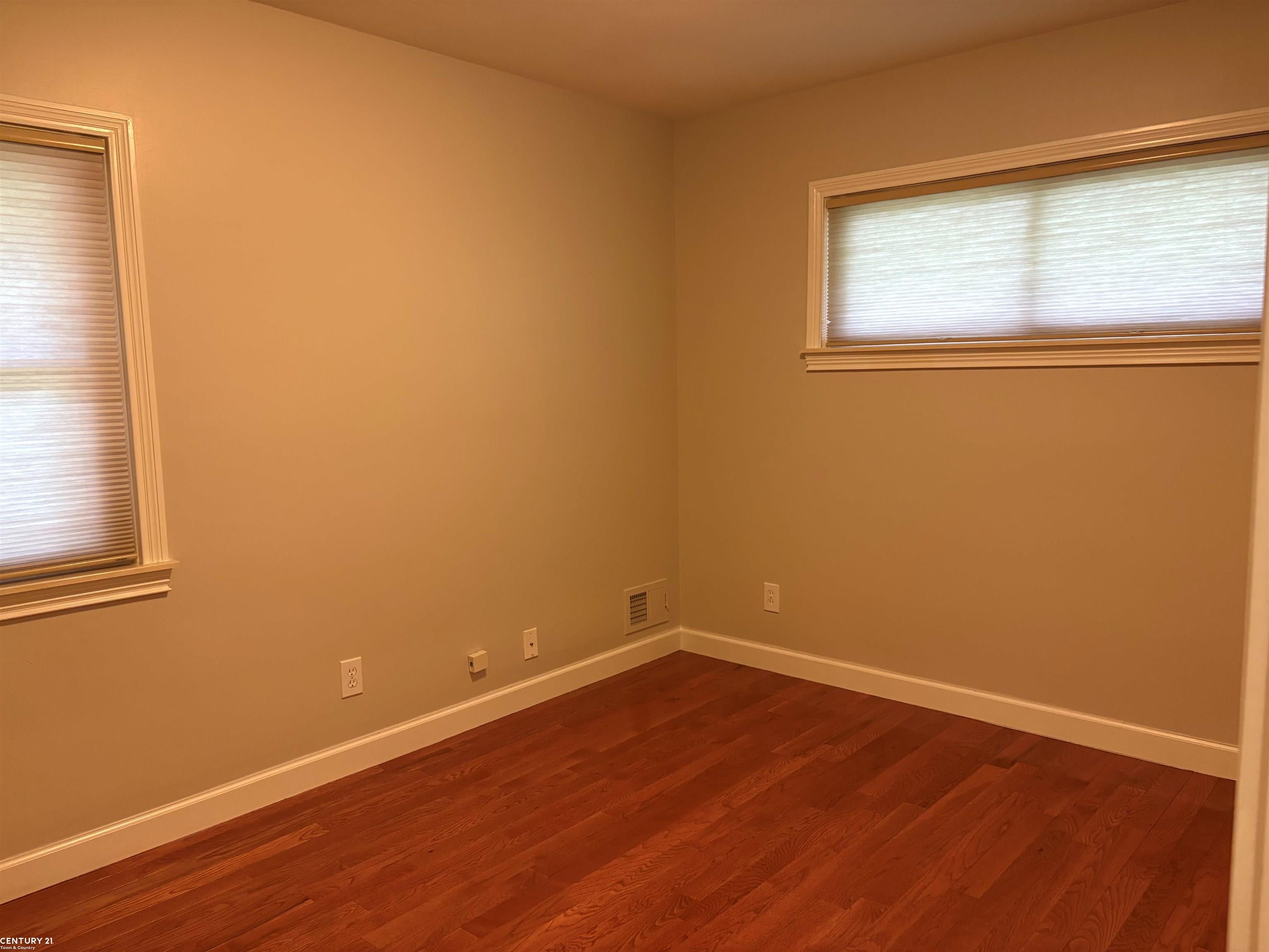 Rochester Hills, Michigan, 48307, United States, 3 Bedrooms Bedrooms, ,3 BathroomsBathrooms,Residential,For Sale,1909287