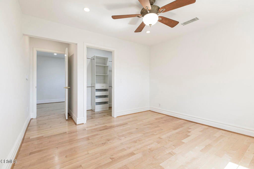 Los Angeles, California, 91352, United States, 5 Bedrooms Bedrooms, ,5 BathroomsBathrooms,Residential,For Sale,1941617