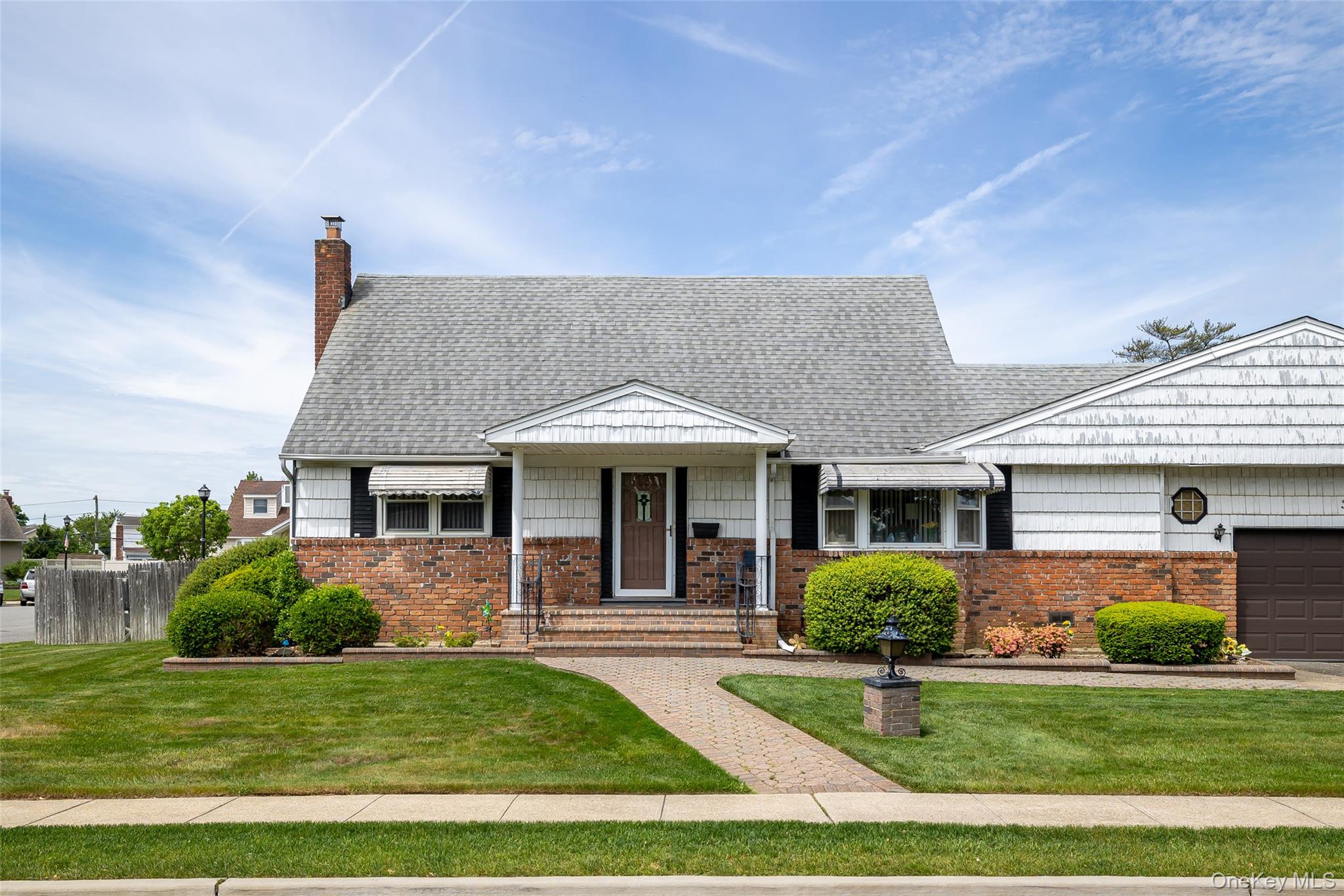 Seaford, New York, 11783, United States, 3 Bedrooms Bedrooms, ,2 BathroomsBathrooms,Residential,For Sale,2048212