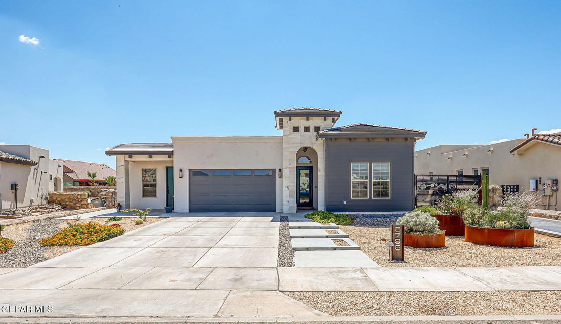 El Paso, Texas, 79932, United States, 5 Bedrooms Bedrooms, ,2 BathroomsBathrooms,Residential,For Sale,1915339