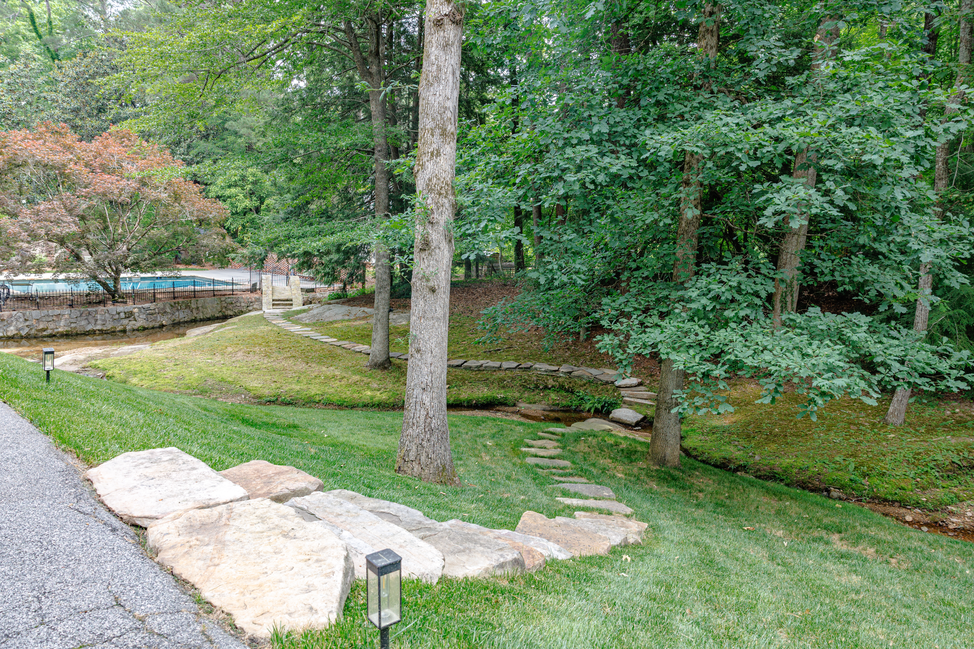  Two-Acre Sanctuary in The City - 物件實景