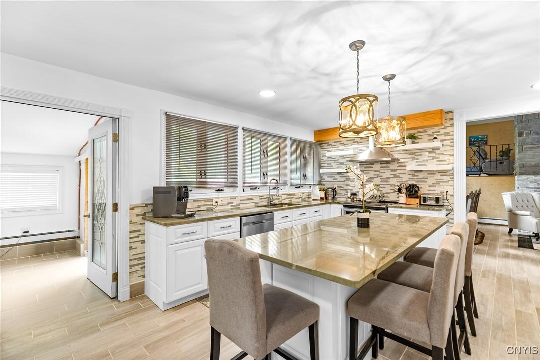 Deerfield, New York, 13502, United States, 6 Bedrooms Bedrooms, ,4 BathroomsBathrooms,Residential,For Sale,1971658