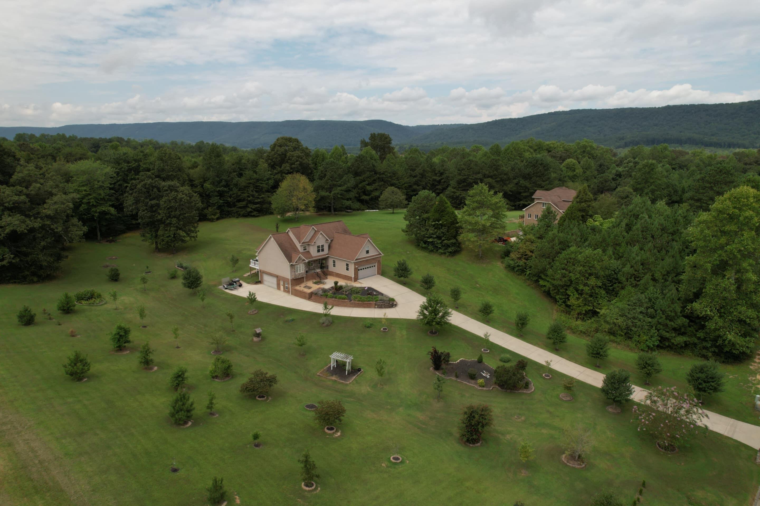 Spring City, Tennessee, 37381, United States, 4 Bedrooms Bedrooms, ,3 BathroomsBathrooms,Residential,For Sale,1927411
