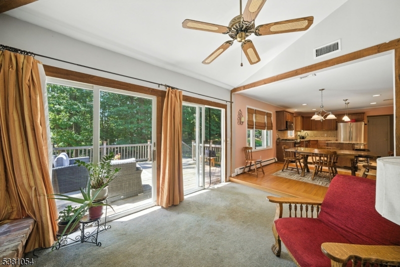 Parsippany-Troy Hills Twp., New Jersey, 07005, United States, 3 Bedrooms Bedrooms, ,2 BathroomsBathrooms,Residential,For Sale,1934343