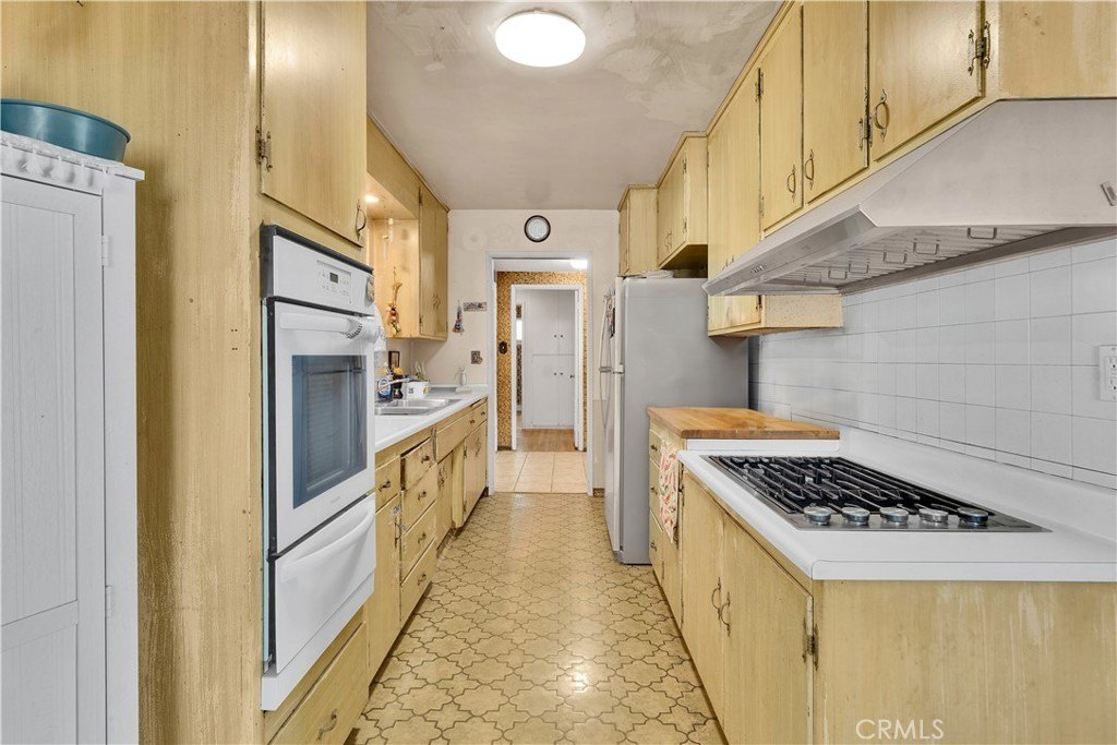 Azusa, California, 91702, United States, 3 Bedrooms Bedrooms, ,2 BathroomsBathrooms,Residential,For Sale,1910708