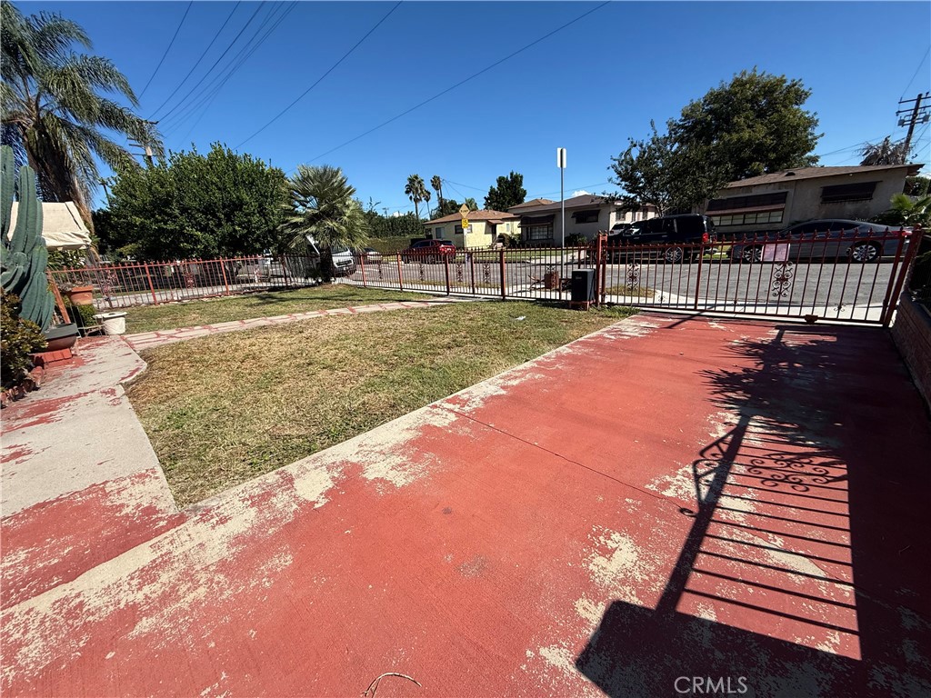 Compton, California, 90221, United States, 2 Bedrooms Bedrooms, ,1 BathroomBathrooms,Residential,For Sale,1979361