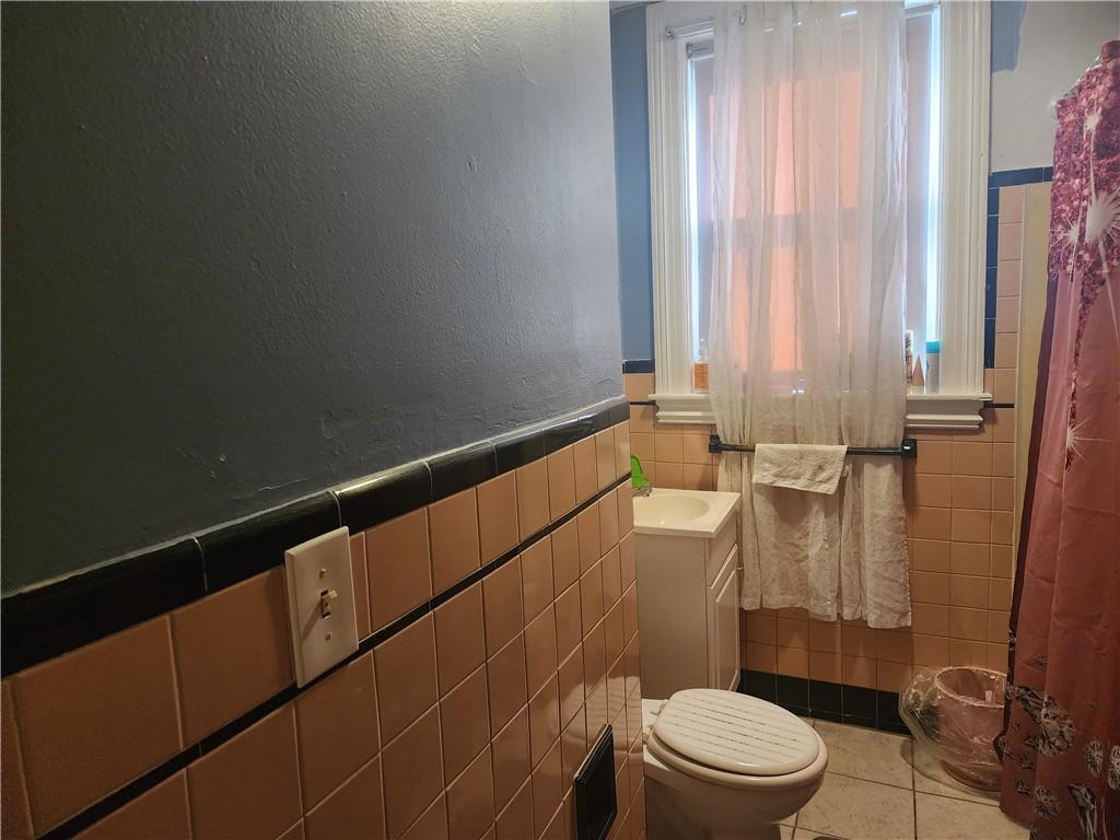 Providence, Rhode Island, 02907, United States, 9 Bedrooms Bedrooms, ,5 BathroomsBathrooms,Residential,For Sale,1930553