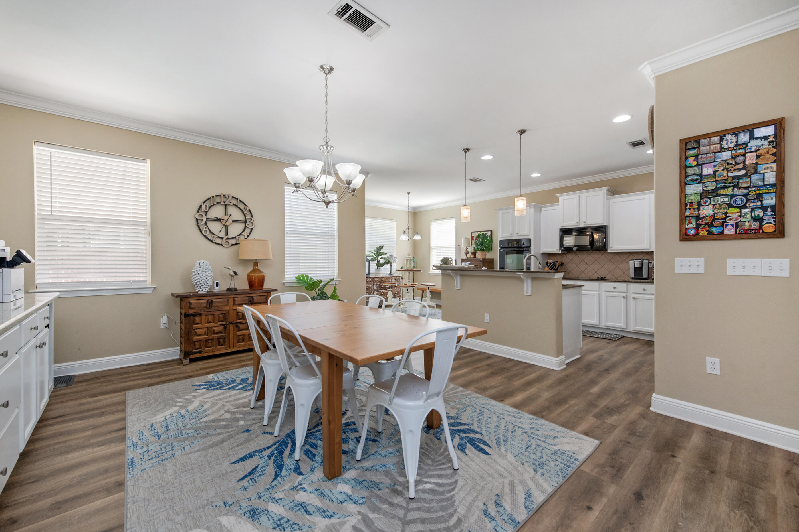 Mary Esther, Florida, 32569, United States, 5 Bedrooms Bedrooms, ,3 BathroomsBathrooms,Residential,For Sale,1940408