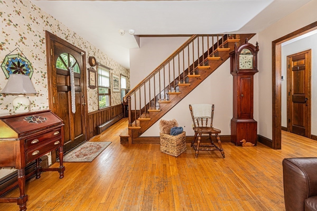 Rochester, Massachusetts, 02770, United States, 3 Bedrooms Bedrooms, ,2 BathroomsBathrooms,Residential,For Sale,1902514