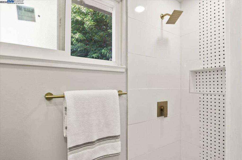 Livermore, California, 94551, United States, 3 Bedrooms Bedrooms, ,2 BathroomsBathrooms,Residential,For Sale,1974358