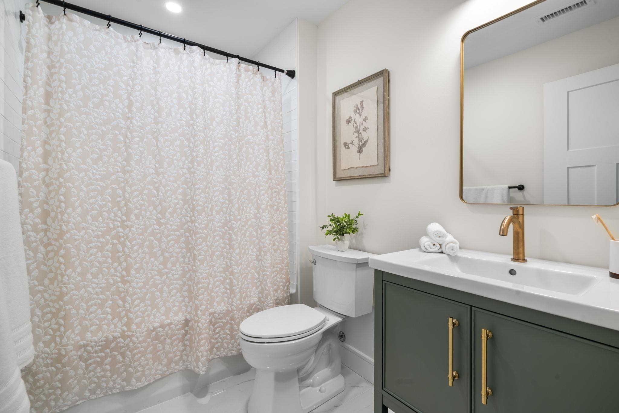 Londonderry, New Hampshire, 03053, United States, ,Residential,For Sale,1989120