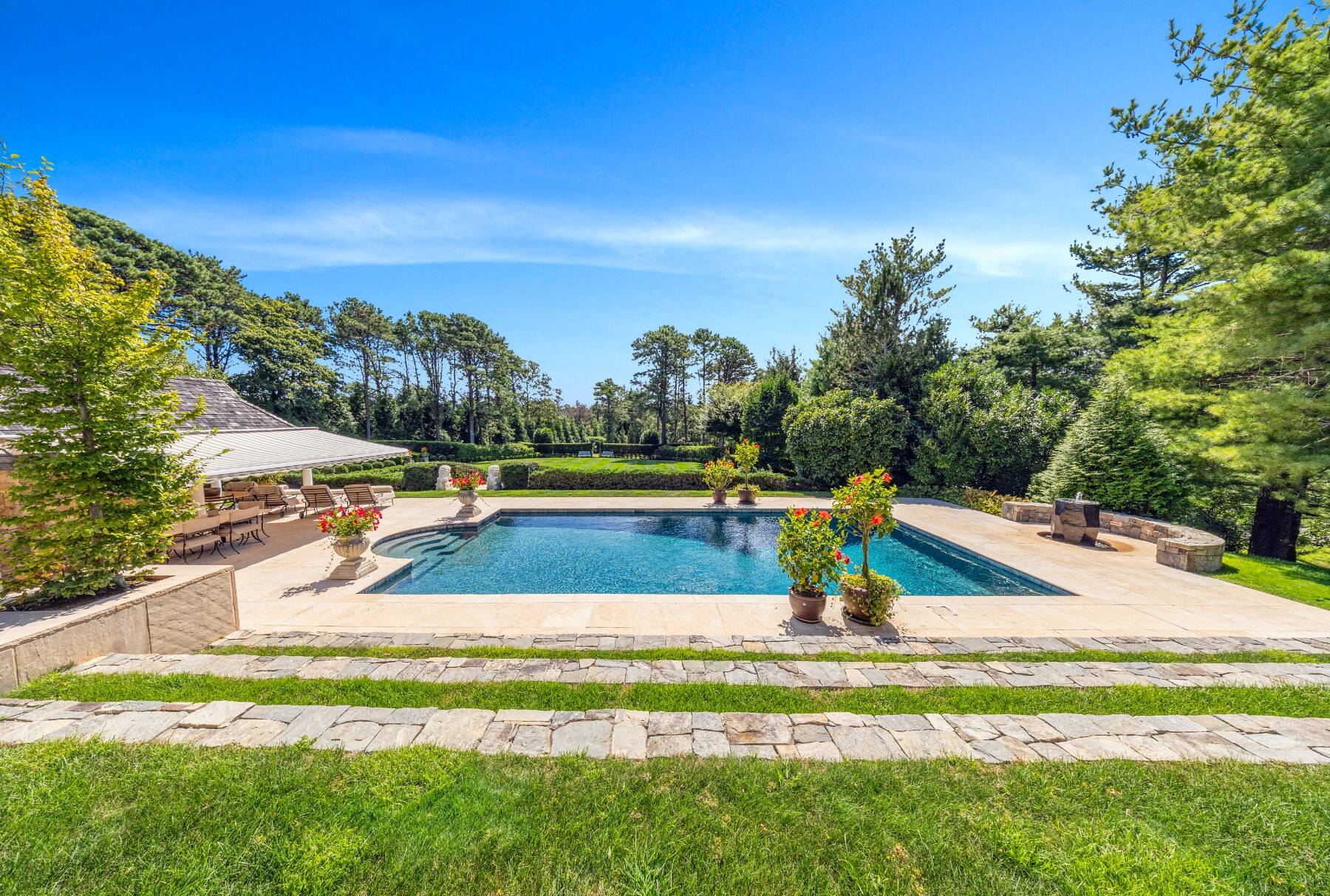  Private, Park-Like Estate in Southampton - 物件實景