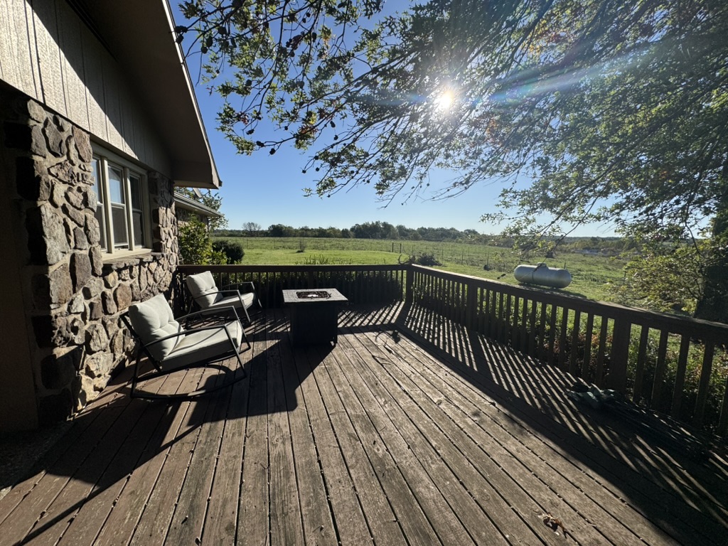 Pierce City, Missouri, 65723, United States, 2 Bedrooms Bedrooms, ,2 BathroomsBathrooms,Residential,For Sale,1987385