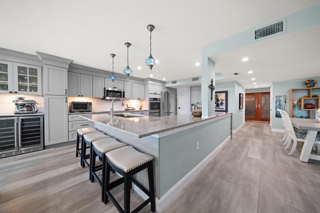 Clearwater Beach, Florida, 33767, United States, 3 Bedrooms Bedrooms, ,3 BathroomsBathrooms,Residential,For Sale,1988337