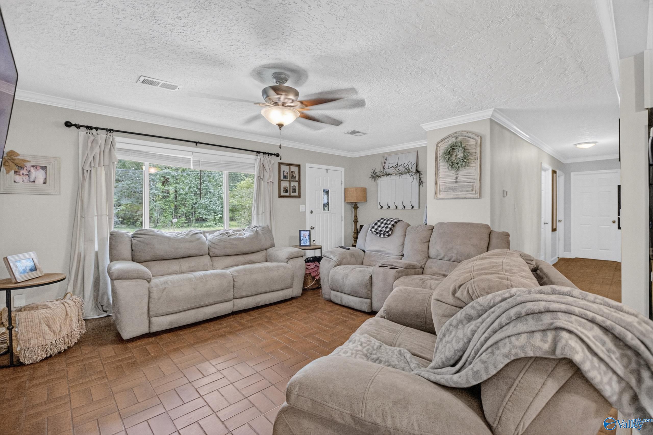 Cove Cir, Gadsden, AL 35903 #1