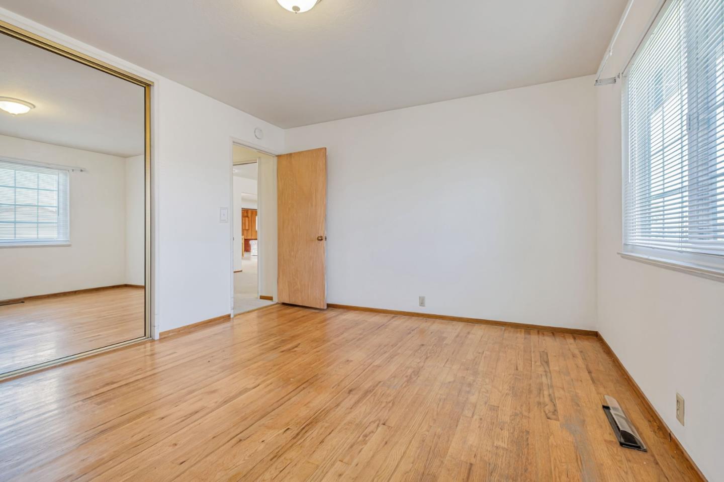 Watsonville, California, 95076, United States, 3 Bedrooms Bedrooms, ,2 BathroomsBathrooms,Residential,For Sale,1885327