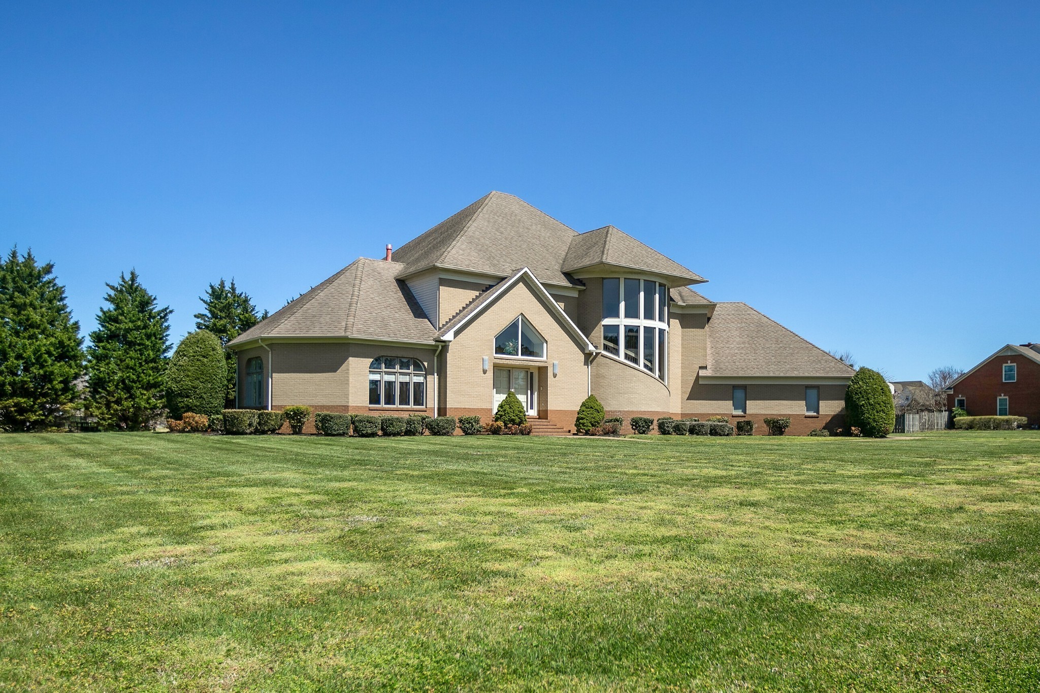 Lawrenceburg, Tennessee, 38464, United States, 4 Bedrooms Bedrooms, ,5 BathroomsBathrooms,Residential,For Sale,1925440