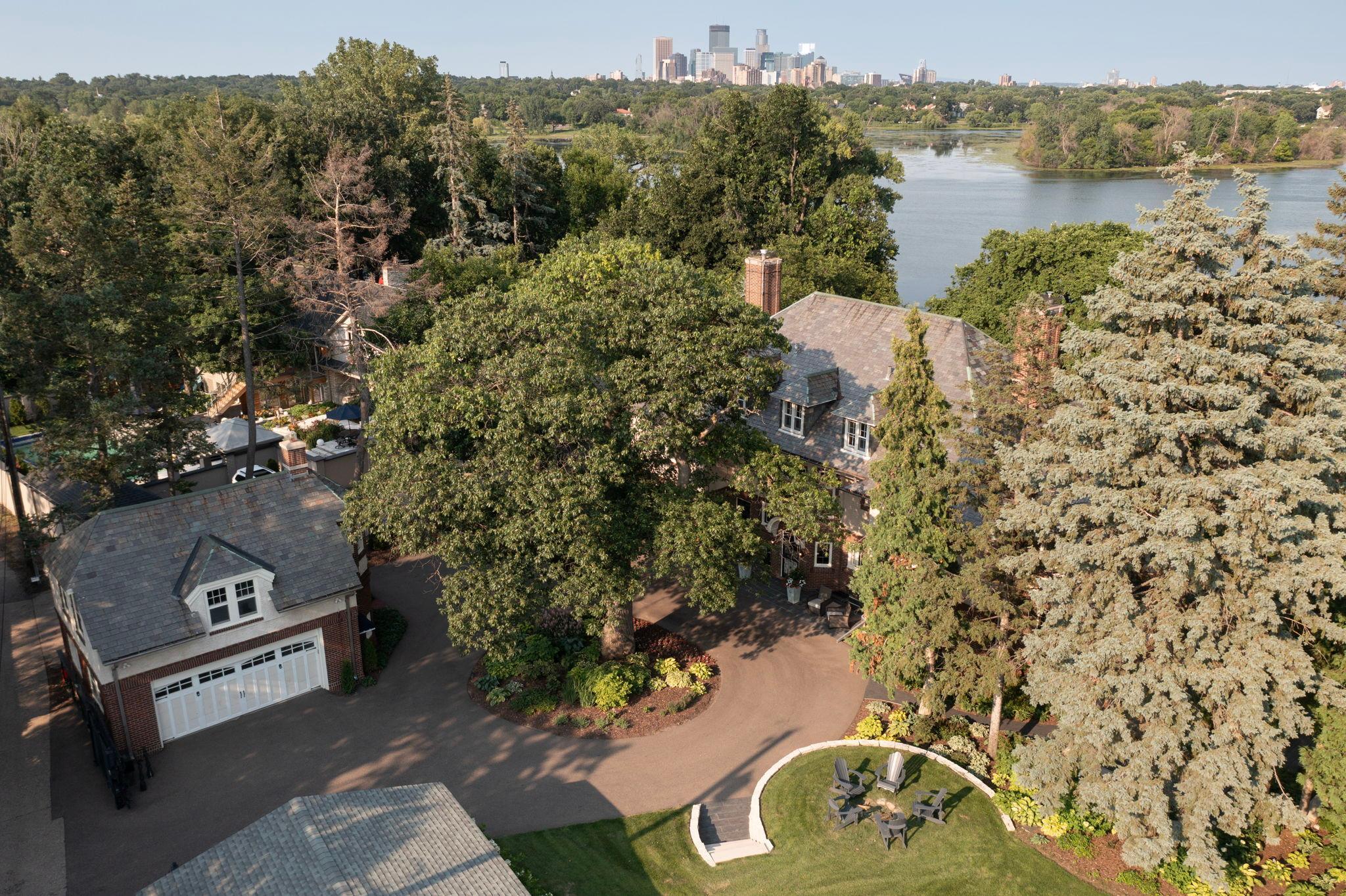 Minneapolis, Minnesota, 55416, United States, 5 Bedrooms Bedrooms, ,4 BathroomsBathrooms,Residential,For Sale,1907666