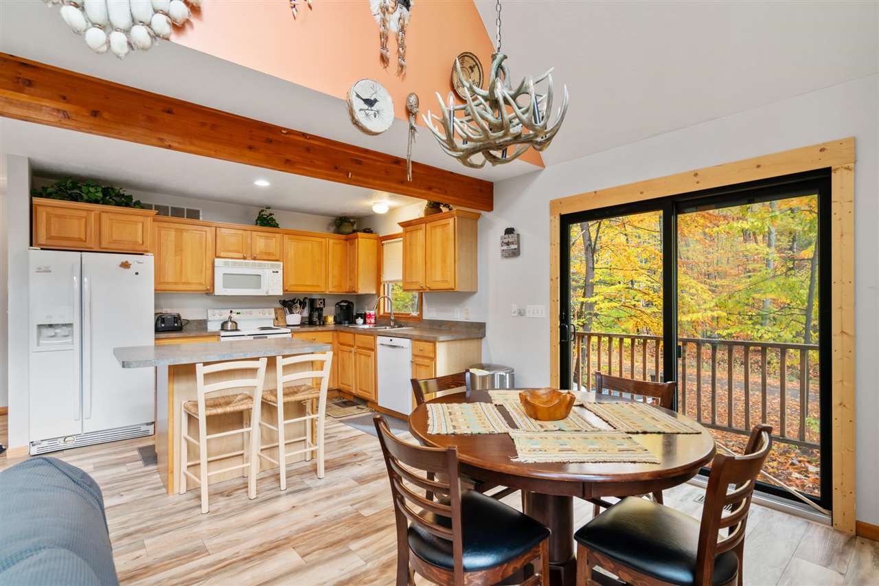 Harbor Springs, Michigan, 49740, United States, 3 Bedrooms Bedrooms, ,2 BathroomsBathrooms,Residential,For Sale,1989648