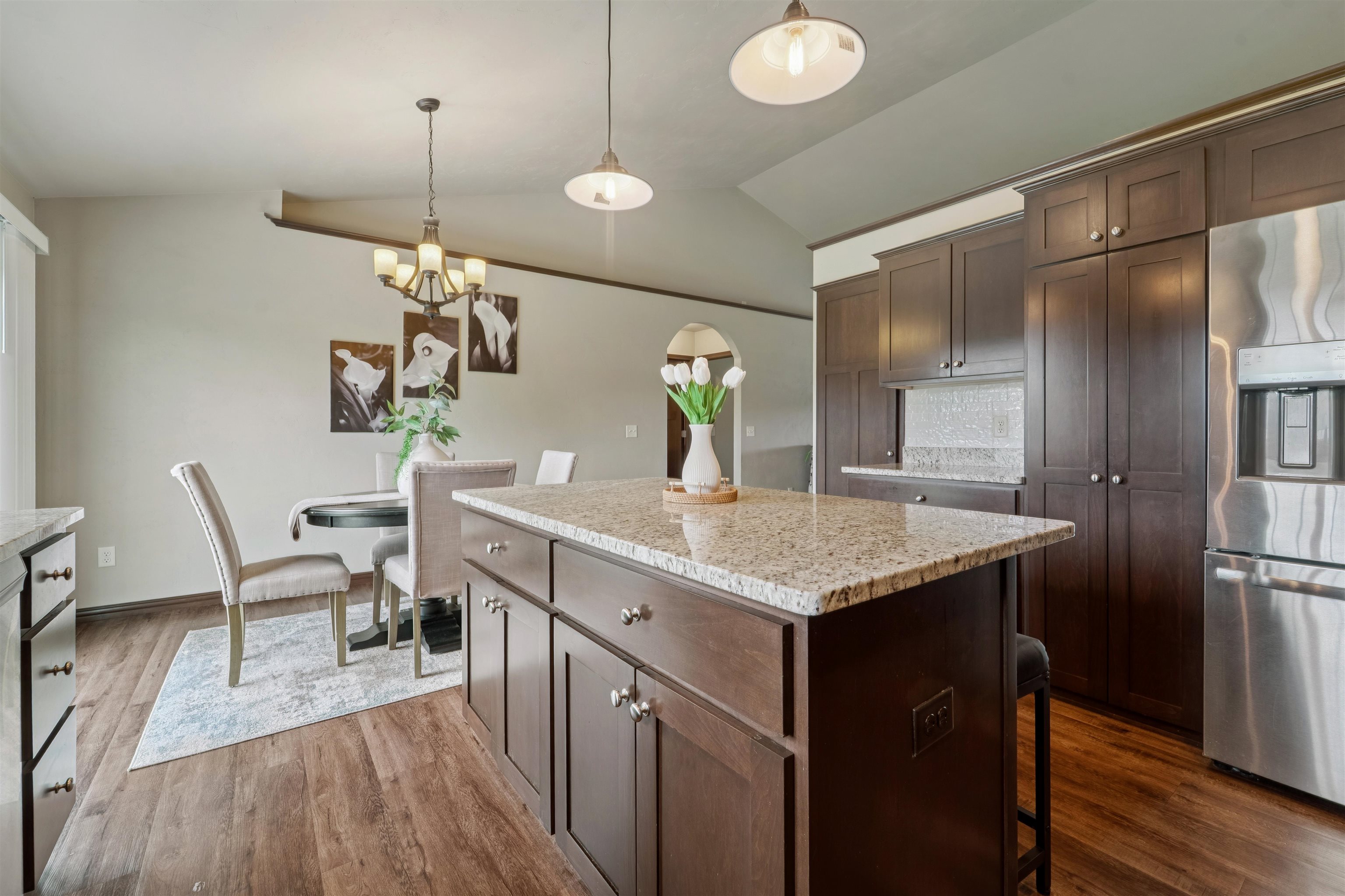 NEENAH, Wisconsin, 54956, United States, 4 Bedrooms Bedrooms, ,3 BathroomsBathrooms,Residential,For Sale,1988309