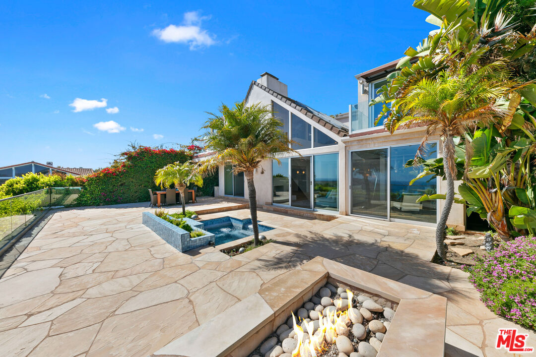 Malibu, California, 90265, United States, 3 Bedrooms Bedrooms, ,4 BathroomsBathrooms,Residential,For Sale,1807694